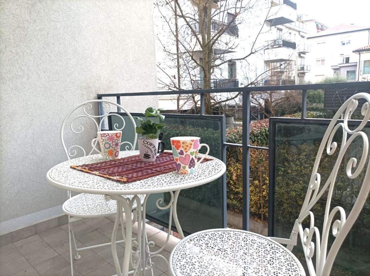 Laura Apartment Venice 4 P. 15 M To Venice Mestre Esterno foto